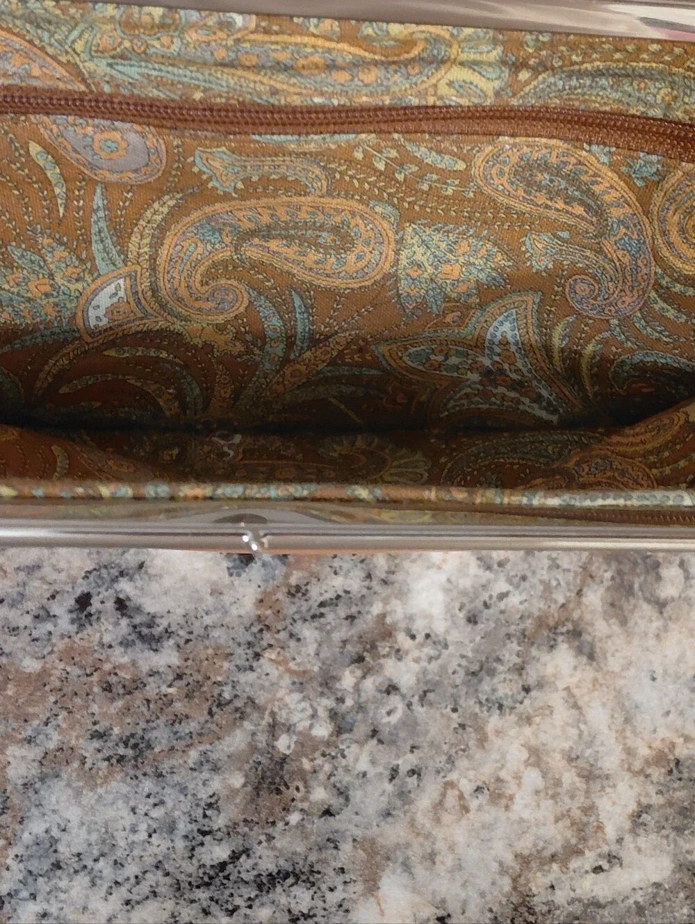 HOBO lauren clutch